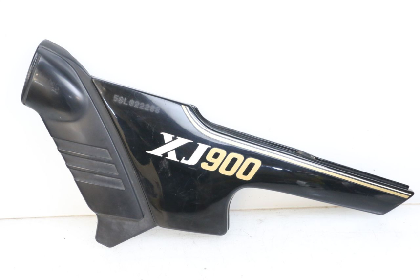 photo de CACHE SOUS SELLE GAUCHE YAMAHA XJ F 900 (1983 - 1994)