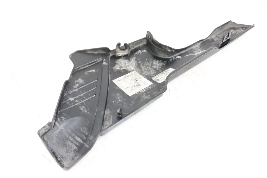 photo de CACHE SOUS SELLE GAUCHE YAMAHA XJ F 900 (1983 - 1994)