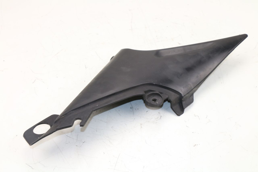 photo de CACHE SOUS SELLE GAUCHE YAMAHA XJN DIVERSION 600 (2000 - 2003)