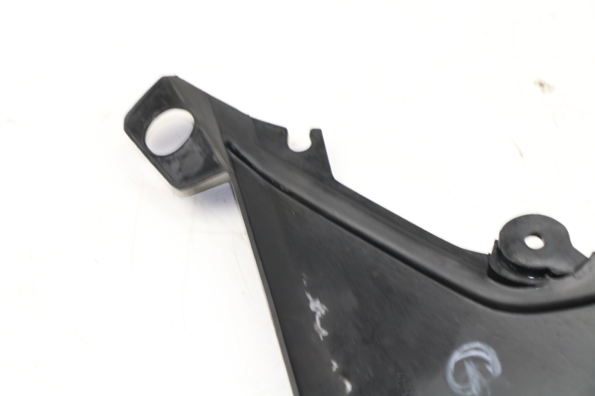 photo de CACHE SOUS SELLE GAUCHE YAMAHA XJS DIVERSION 600 (2000 - 2003)