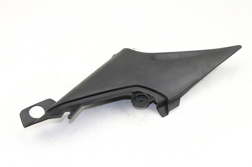 photo de CACHE SOUS SELLE GAUCHE YAMAHA XJS DIVERSION 600 (2000 - 2003)