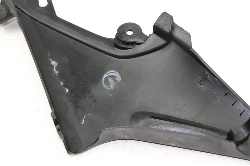 photo de CACHE SOUS SELLE GAUCHE YAMAHA XJS DIVERSION 600 (2000 - 2003)