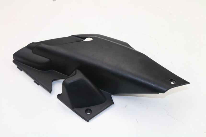 photo de CACHE SOUS SELLE GAUCHE YAMAHA XMAX X-MAX 125 (2006 - 2009)