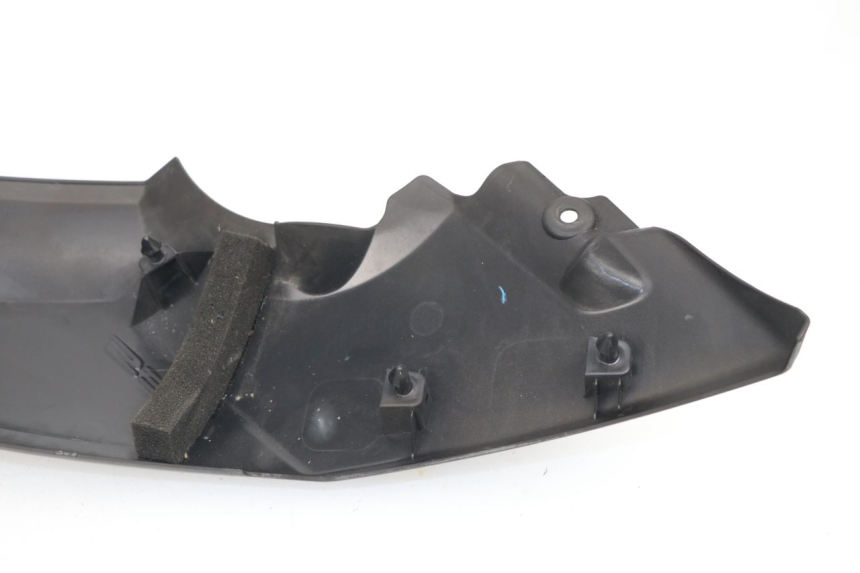 photo de CACHE SOUS SELLE GAUCHE YAMAHA XP T-MAX TMAX 530 (2015 - 2016)