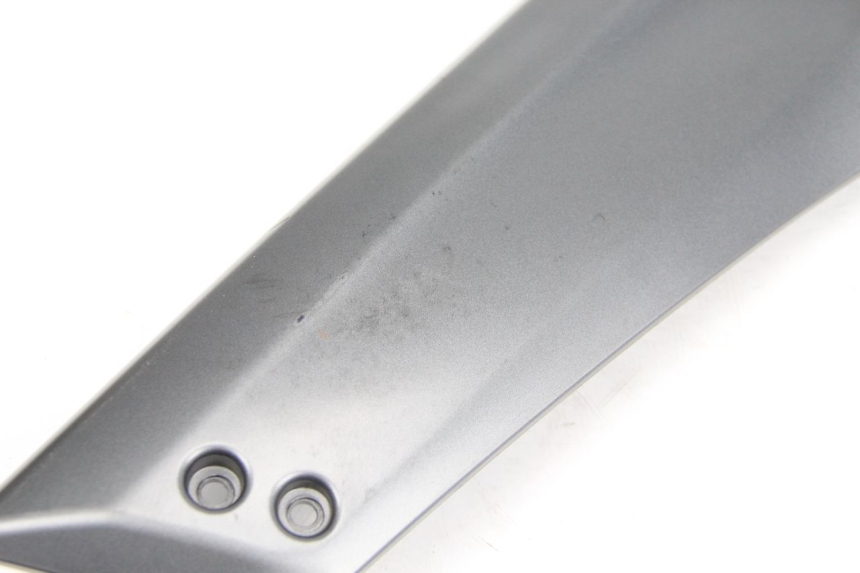 photo de CACHE SOUS SELLE GAUCHE YAMAHA XP T-MAX TMAX 500 (2008 - 2012)