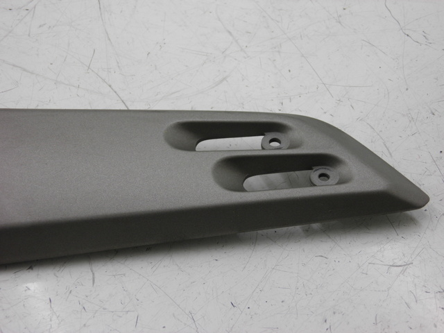 photo de CACHE SOUS SELLE GAUCHE YAMAHA XP T-MAX TMAX 500 (2004 - 2007)