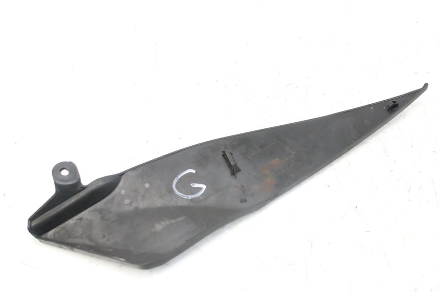 photo de CACHE SOUS SELLE GAUCHE YAMAHA YZF R1 1000 (2007 - 2008)