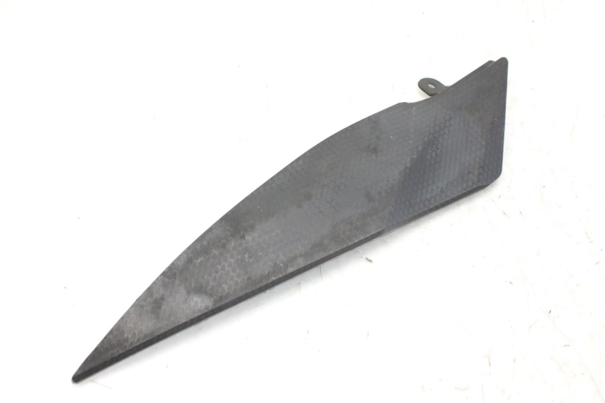 photo de CACHE SOUS SELLE GAUCHE YAMAHA YZF R1 1000 (2007 - 2008)
