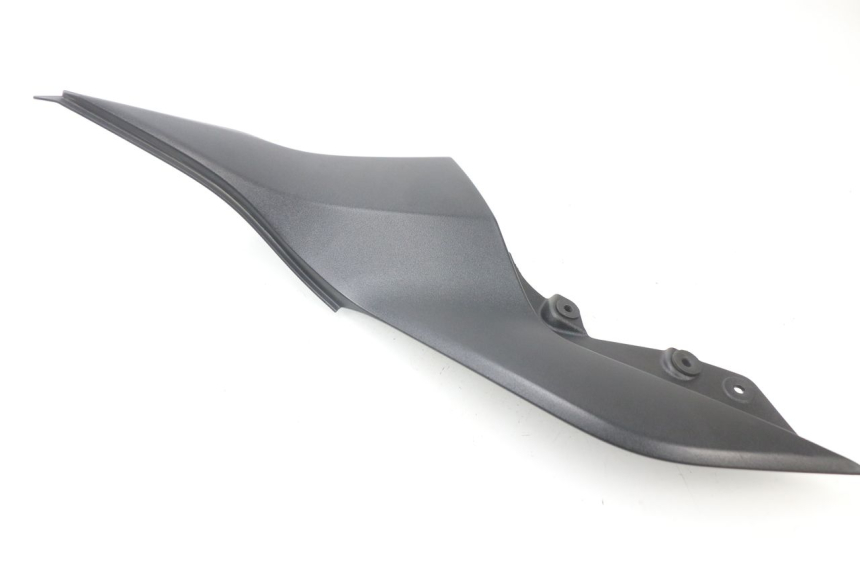 photo de CACHE SOUS SELLE GAUCHE KAWASAKI Z ABS 750 (2007 - 2013) - Zoom état d’usage