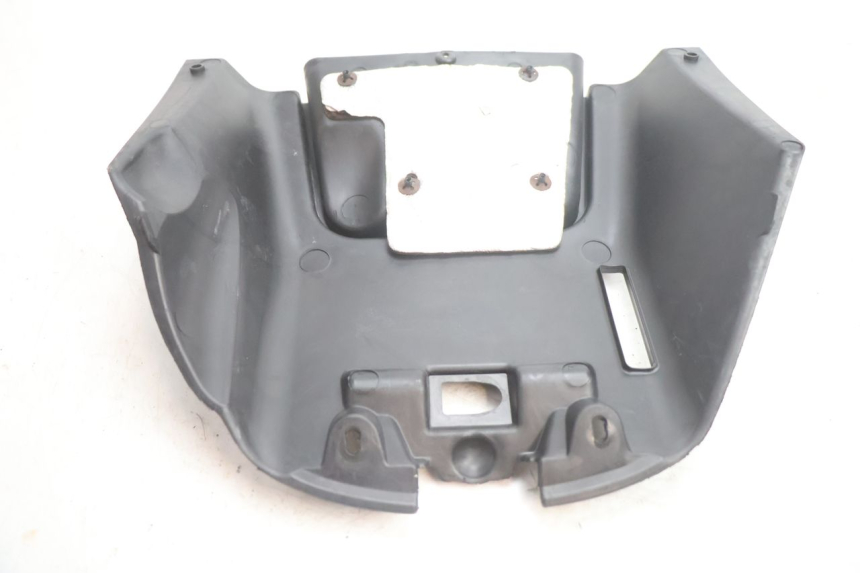 photo de CACHE SOUS SELLE GILERA GP 800 (2007 - 2013) - Gros plan technique