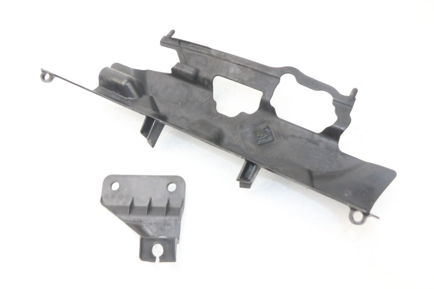photo de CACHE SOUS SELLE SUZUKI GSX-R GSXR 750 (2011 - 2016)