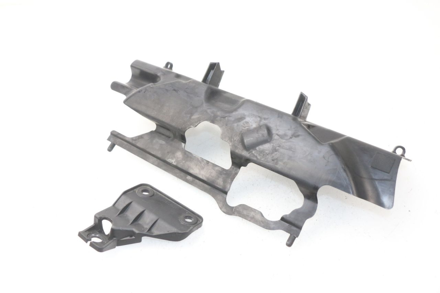 photo de CACHE SOUS SELLE SUZUKI GSX-R GSXR 750 (2011 - 2016)