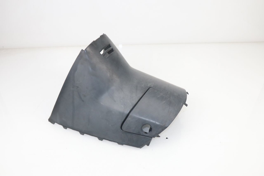photo de CACHE SOUS SELLE PEUGEOT SV 125 (1991 - 1994)