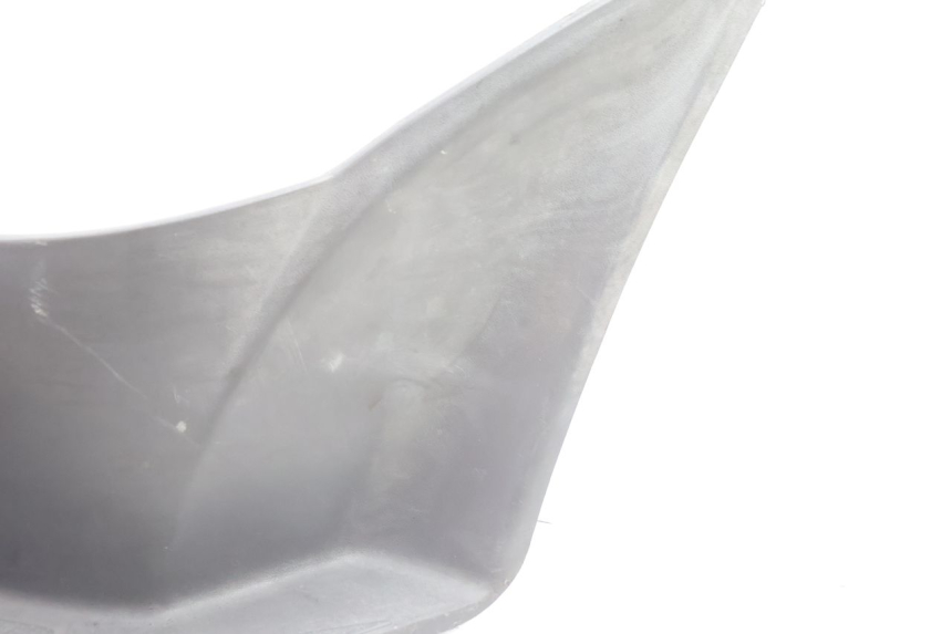 photo de CACHE SOUS SELLE HONDA SH 125 (2001 - 2003) - Gros plan technique