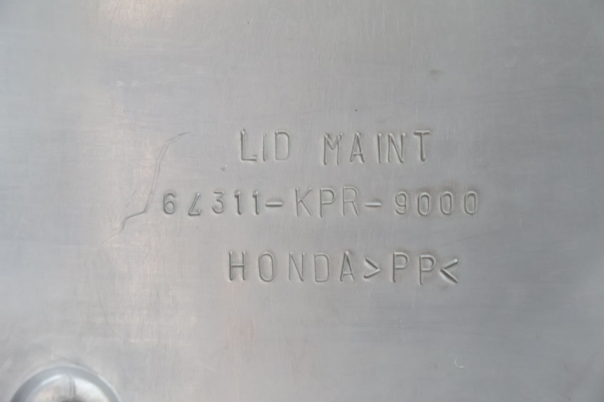 photo de CACHE SOUS SELLE HONDA SH 125 (2001 - 2003) - Marquages et références