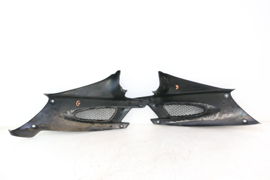photo de CACHE SOUS SELLE PEUGEOT SPEEDFIGHT LC 50 (1996 - 2002) - Zoom état d’usage