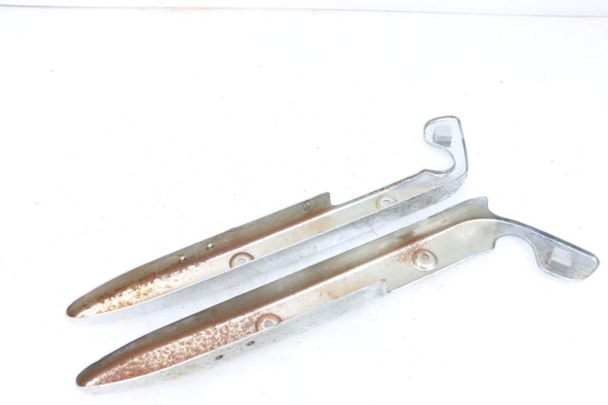 photo de CACHE SOUS SELLE SUZUKI GZ MARAUDER 125 (1998 - 2004)