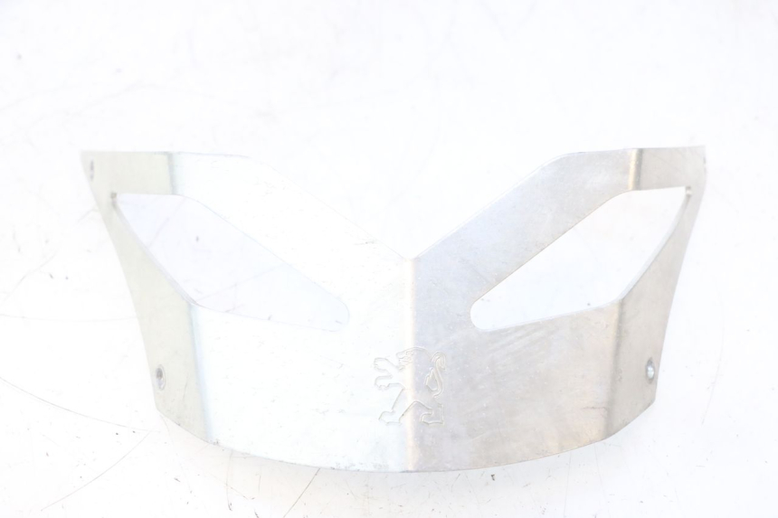 photo de CACHE SOUS SELLE PEUGEOT TREKKER 50 (1995 - 2004) - Focus structure