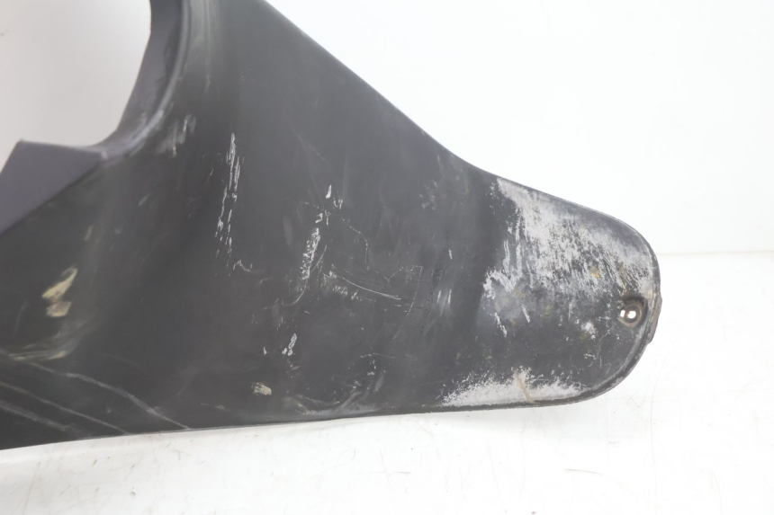 photo de CACHE SOUS SELLE PEUGEOT VIVACITY 50 (1998 - 2003) - Détail de la pièce
