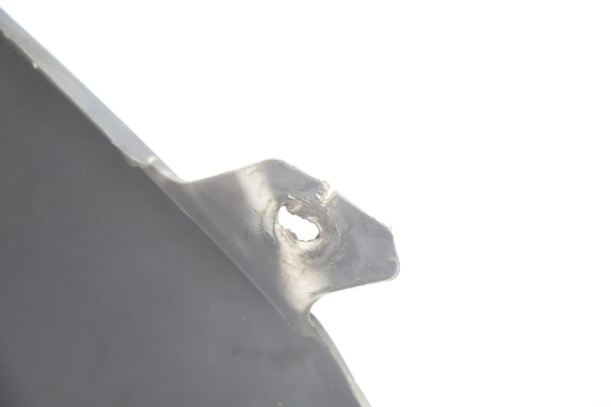 photo de CACHE SOUS SELLE PEUGEOT VIVACITY 100 (1999 - 2008) - Points de fixation