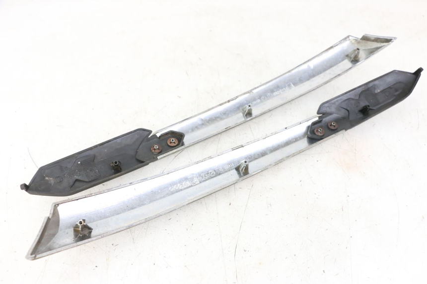 photo de CACHE SOUS SELLE PIAGGIO XEVO - X EVO 125 (2007 - 2016) - Détail de la pièce