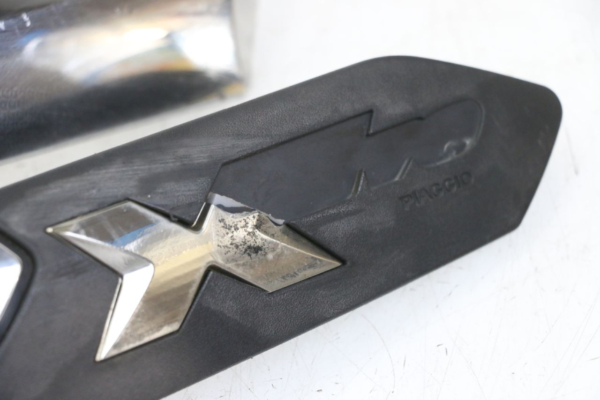 photo de CACHE SOUS SELLE PIAGGIO XEVO - X EVO 125 (2007 - 2016) - Gros plan technique