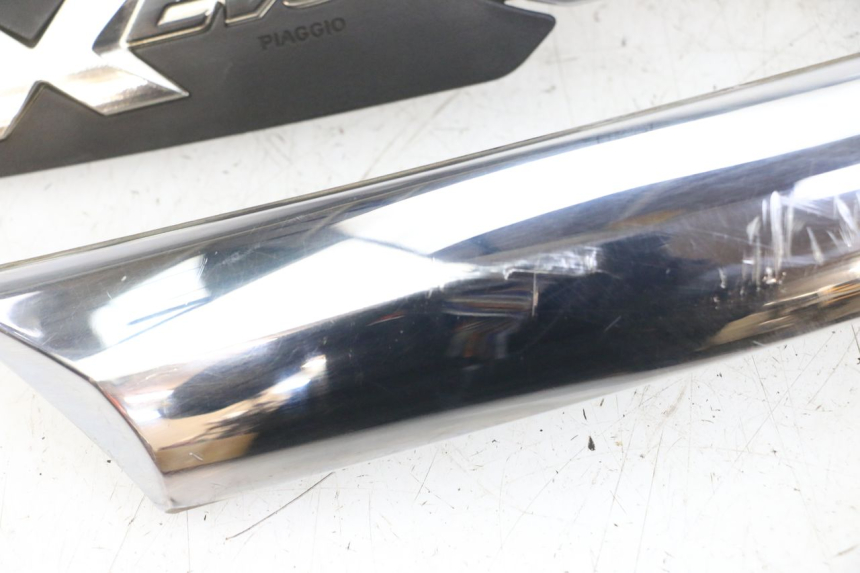 photo de CACHE SOUS SELLE PIAGGIO XEVO - X EVO 125 (2007 - 2016) - État de surface