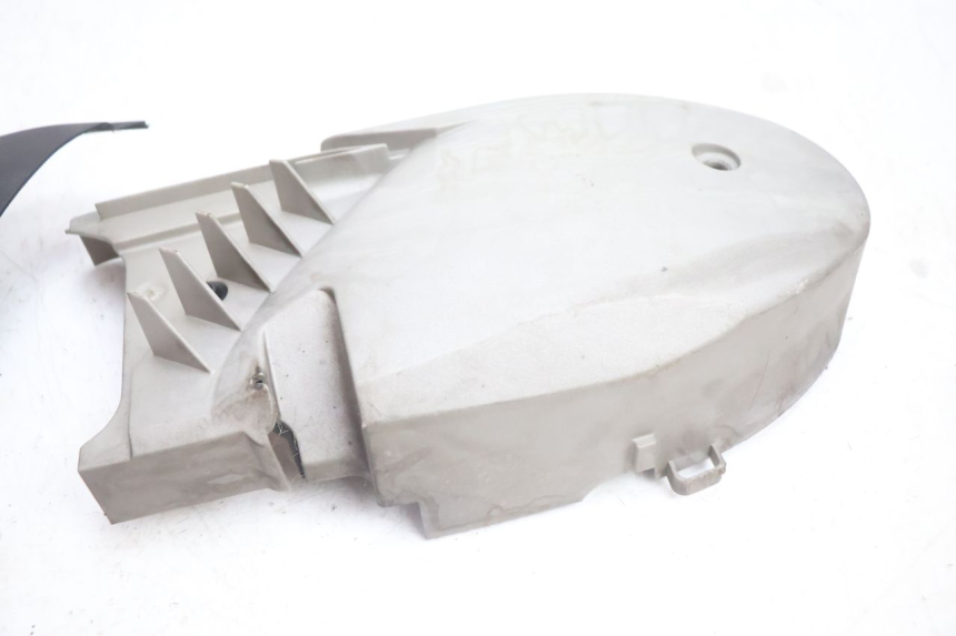 photo de CACHE TRANSMISSION YAMAHA YP MAJESTY 125 (2002 - 2006) - Autre angle de vue