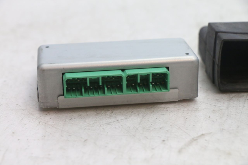 photo de CALCULATEUR ABS YAMAHA FJR 1300 (2001 - 2005) - Zoom état d’usage