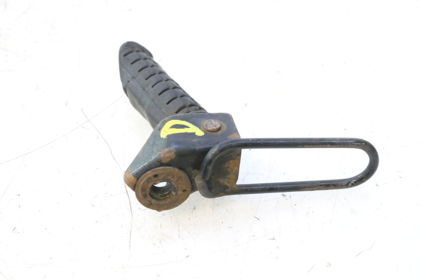 photo de CALE PIED ARRIERE DROIT HONDA CB TWO FIFTY 250 (1991 - 2002) - Zoom état d’usage