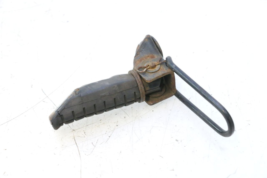 photo de CALE PIED ARRIERE DROIT HONDA CB TWO FIFTY 250 (1991 - 2002) - Autre angle de vue