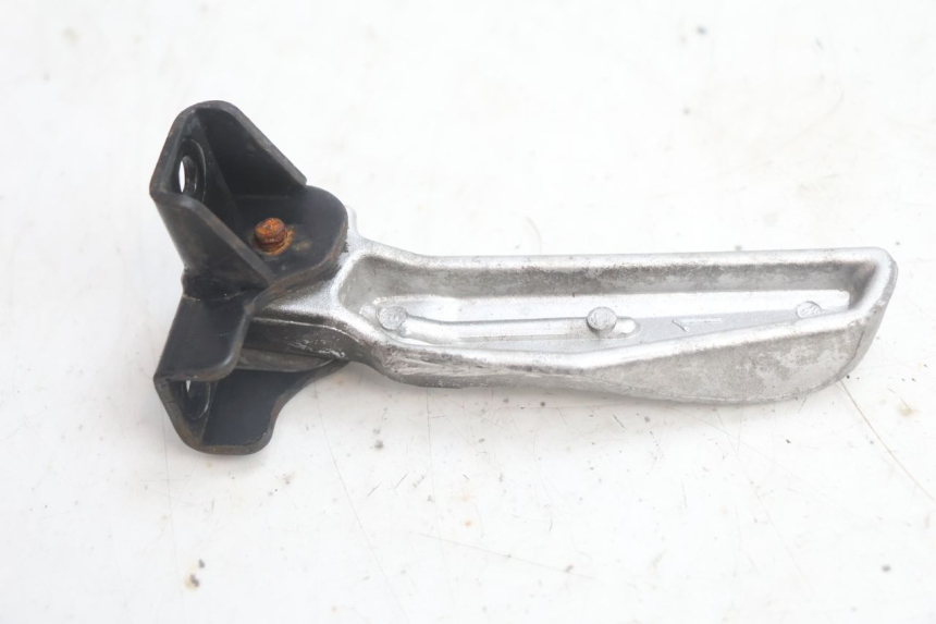 photo de CALE PIED ARRIERE DROIT SYM FIDDLE 3 III 50 (2014 - 2020) - Gros plan technique
