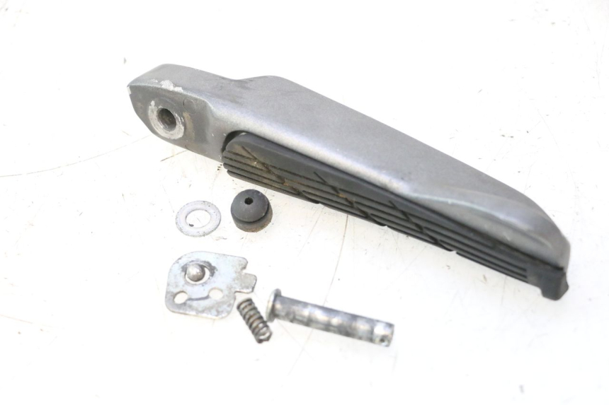 photo de CALE PIED ARRIERE DROIT HONDA FJS SILVER WING SILVERWING 400 (2005 - 2008) - Vue d’ensemble