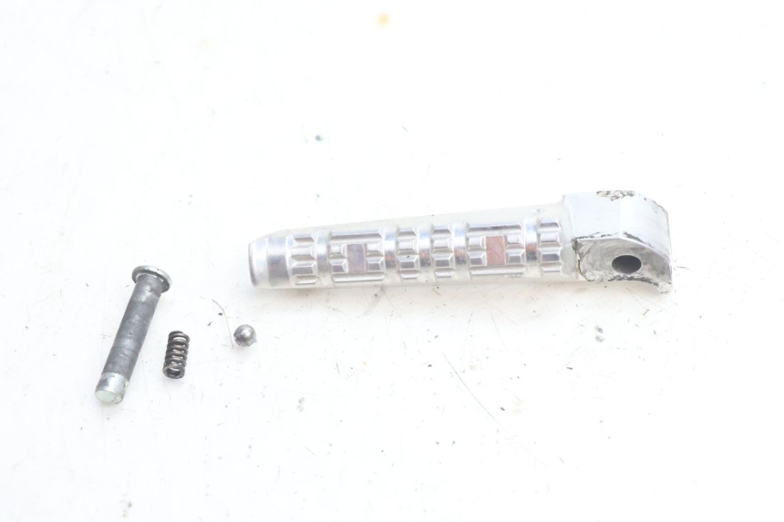 photo de CALE PIED ARRIERE DROIT YAMAHA FZ8 800 (2010 - 2016) - Zoom état d’usage
