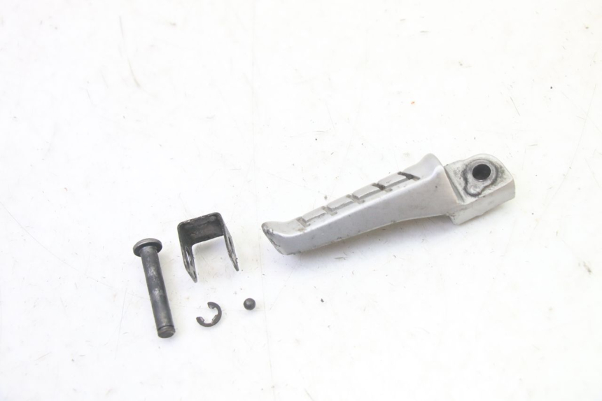 photo de CALE PIED ARRIERE DROIT BMW G310 R 310 (2016 - 2020)