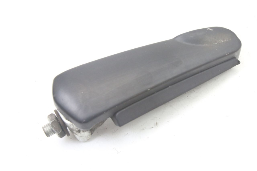 photo de CALE PIED ARRIERE DROIT GILERA NEXUS 300 (2008 - 2013)