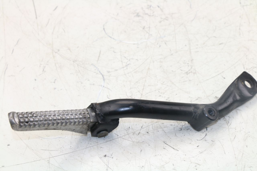 photo de CALE PIED ARRIERE DROIT GILERA RUNNER 50 (1999 - 2005)