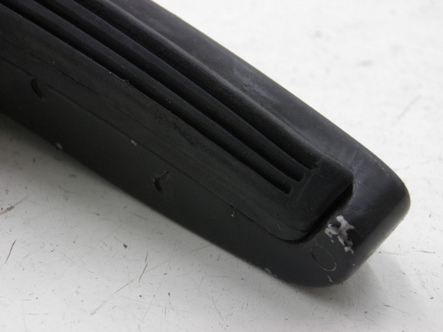 photo de CALE PIED ARRIERE DROIT GILERA RUNNER SP 50 (2009 - 2017)