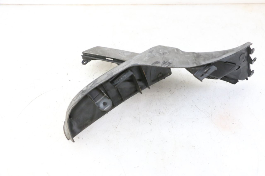 photo de CALE PIED ARRIERE DROIT KYMCO GRAND DINK 125 (2002 - 2007)