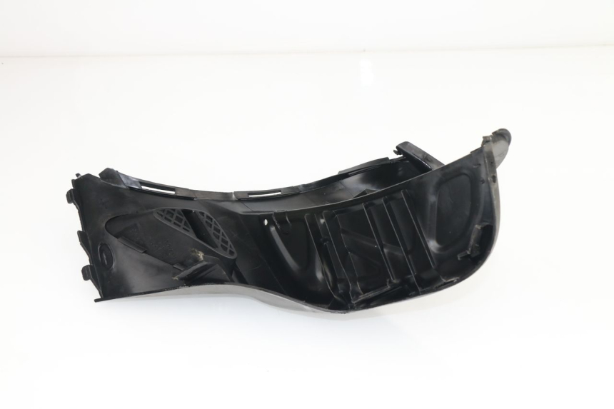 photo de CALE PIED ARRIERE DROIT KYMCO GRAND DINK 125 (2002 - 2007)