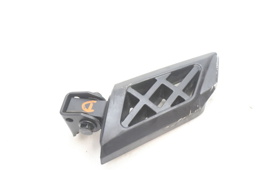 photo de CALE PIED ARRIERE DROIT PEUGEOT KISBEE 4T 50 (2018 - 2022) - Autre angle de vue