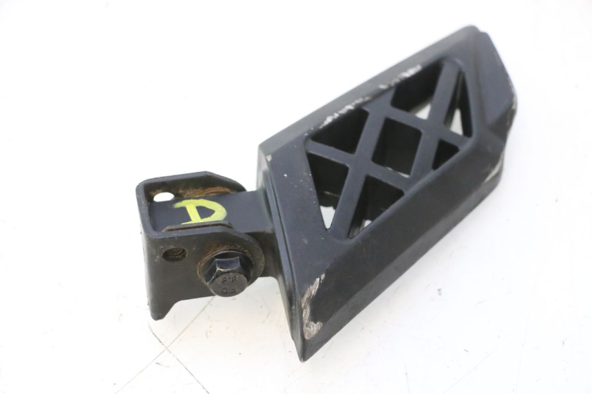 photo de CALE PIED ARRIERE DROIT PEUGEOT KISBEE 4T 50 (2023 - 2026) - Autre angle de vue