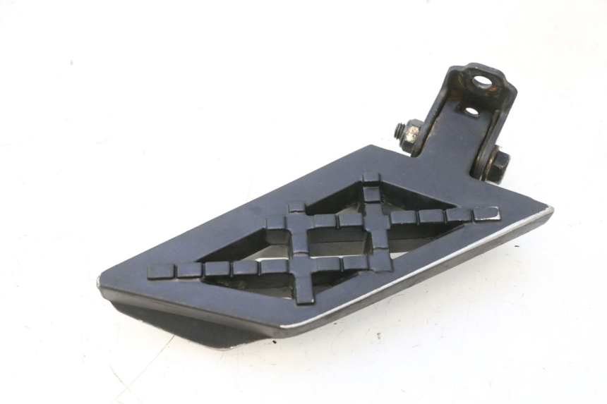 photo de CALE PIED ARRIERE DROIT PEUGEOT KISBEE 4T 50 (2023 - 2026) - Points de fixation