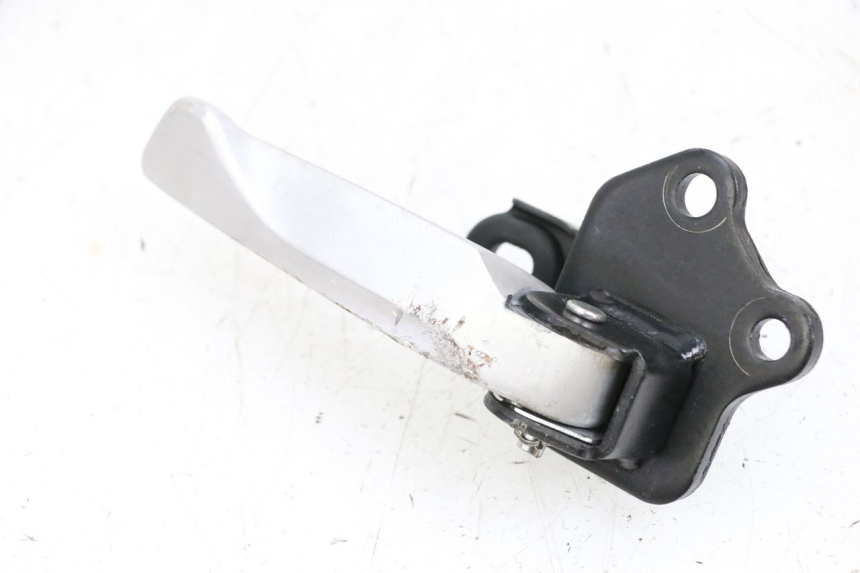 photo de CALE PIED ARRIERE DROIT YAMAHA NEO'S CORE 1 (2022 - 2026) - Zoom état d’usage