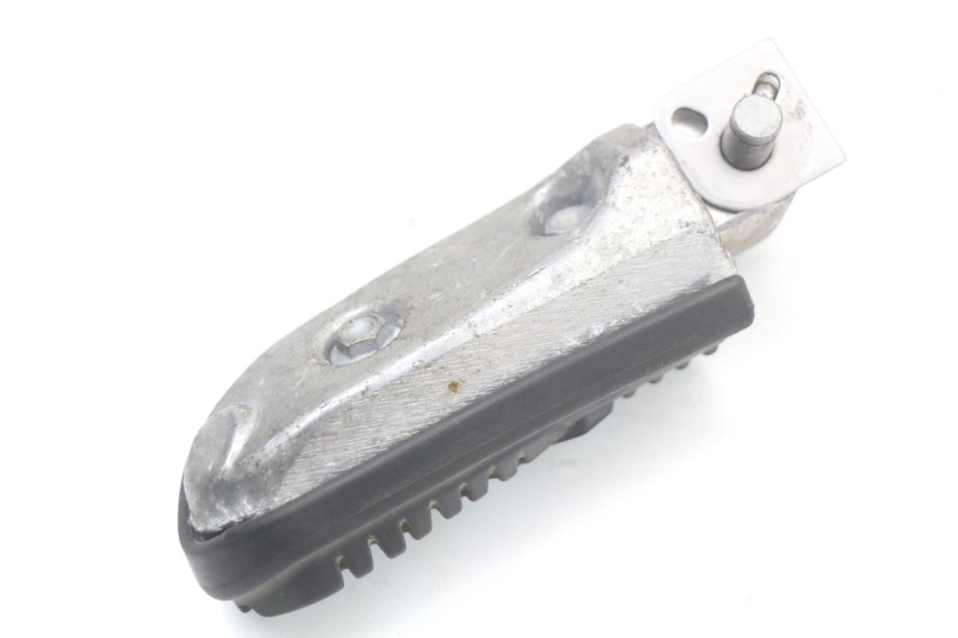 photo de CALE PIED ARRIERE DROIT MOTO GUZZI NORGE 8V GT 1200 (2011 - 2016) - Zoom état d’usage