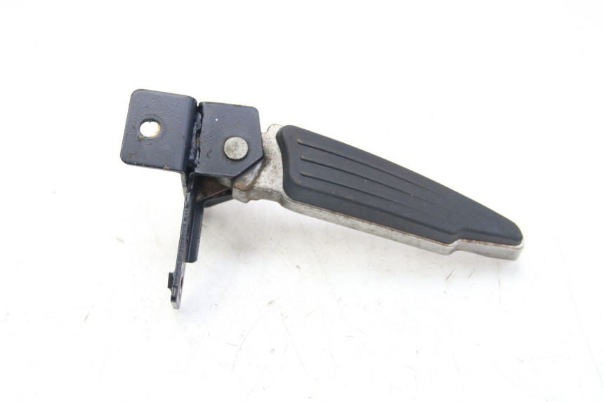 photo de CALE PIED ARRIERE DROIT PEUGEOT CITYSTAR AIR 125 (2014 - 2017)