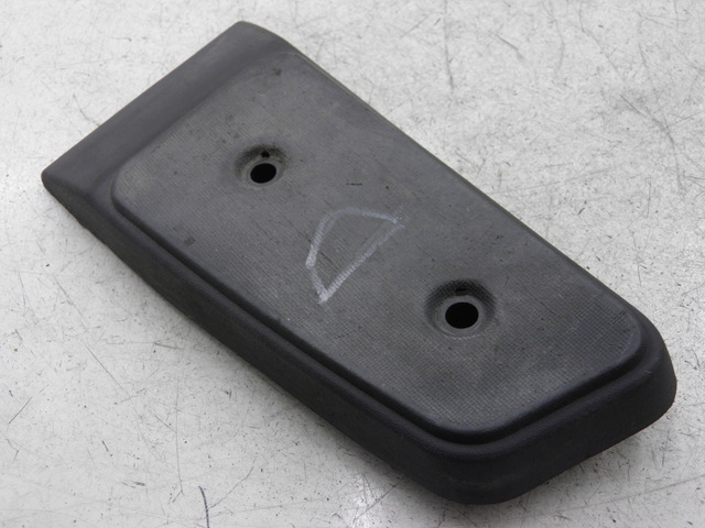photo de CALE PIED ARRIERE DROIT PIAGGIO MP3 LT 300 (2010 - 2016)