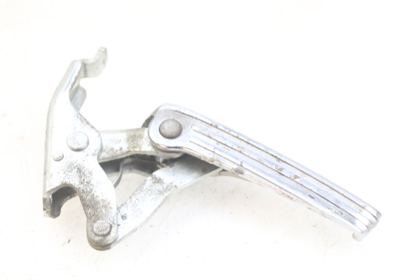 photo de CALE PIED ARRIERE DROIT PIAGGIO VESPA GRANTURISMO 125 (2003 - 2007)