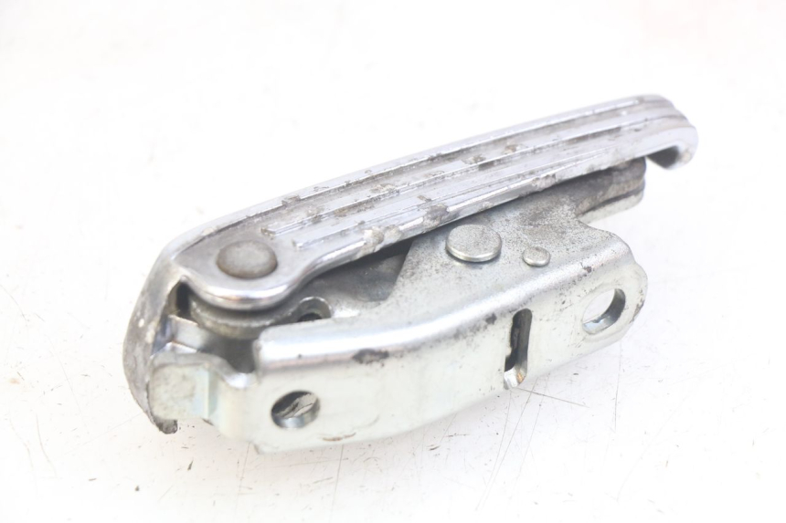 photo de CALE PIED ARRIERE DROIT PIAGGIO VESPA GRANTURISMO 125 (2003 - 2007)