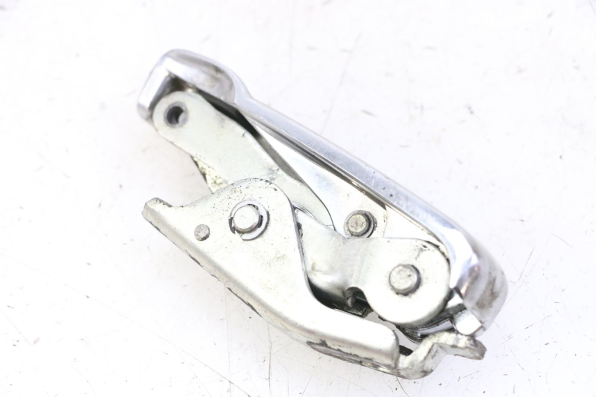 photo de CALE PIED ARRIERE DROIT PIAGGIO VESPA GRANTURISMO 200 (2004 - 2005)